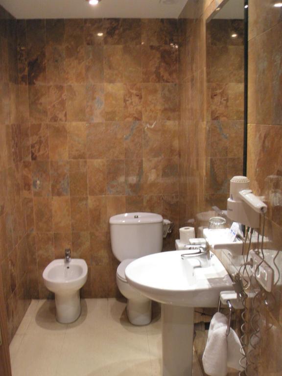 Hostal Mallorquines Riudarenes Δωμάτιο φωτογραφία