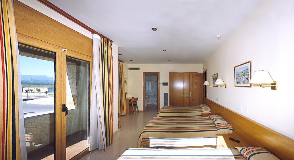 Hostal Mallorquines Riudarenes Εξωτερικό φωτογραφία